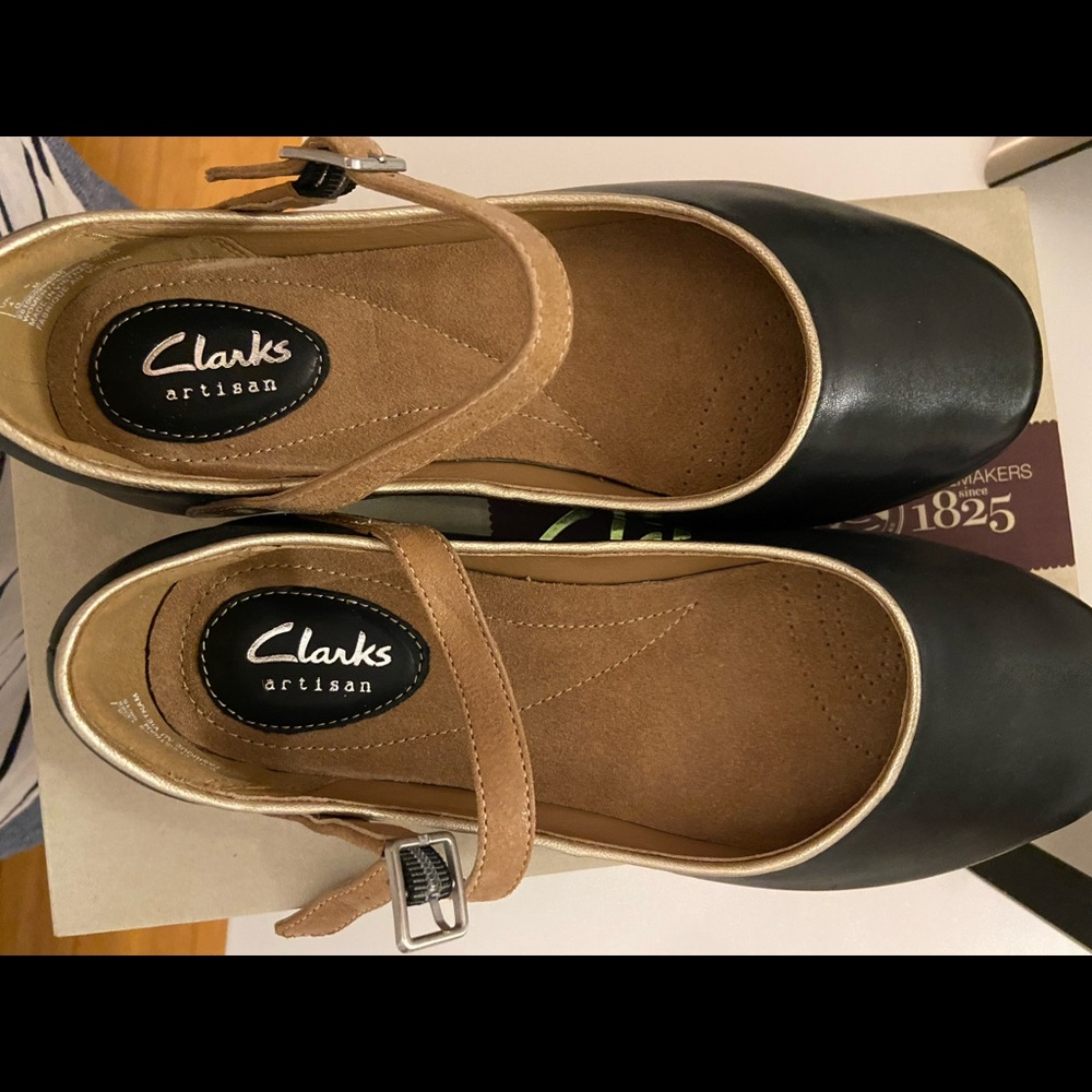 Clarks Black Leather Mary Jane shoes
